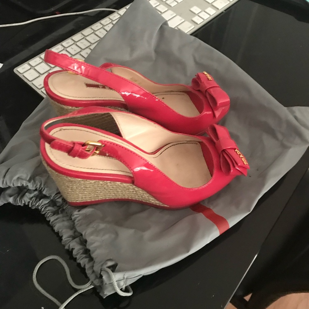 Hot pink .. Prada sling backs like new with dust bag worn twice - Picture 6 of 7